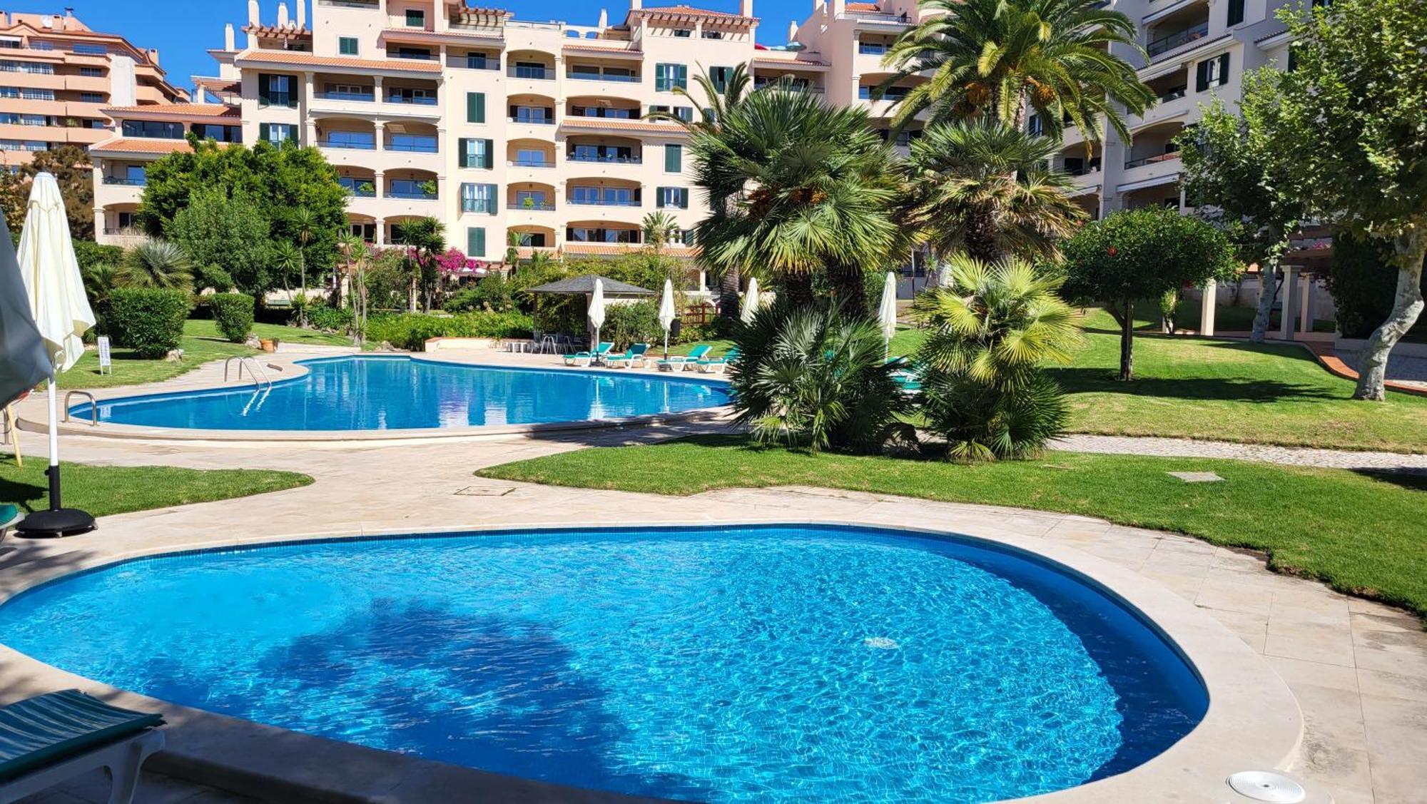 Luxury Apartment Near Cascais Town & Marina Exterior photo